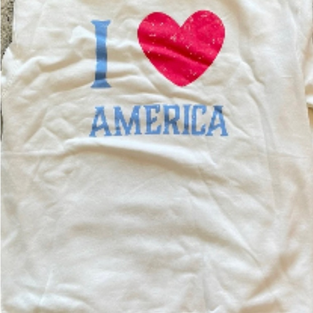 Mallory Ervin living fully america sweatshirt M